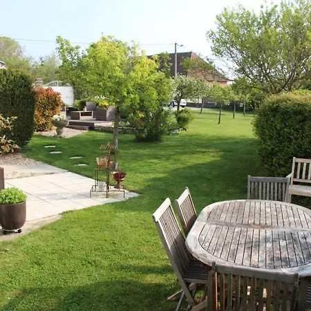 Au Chant Du Coq Holiday home *