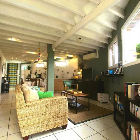 Au Chant Du Coq Saint-Lyé